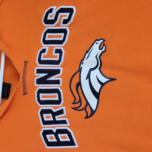 Women's Official NFL Denver Broncos hoodie size Large - Picture 2 of 5